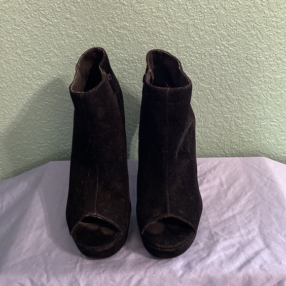 Qupid black peep toe ankle boots - Picture 2 of 6